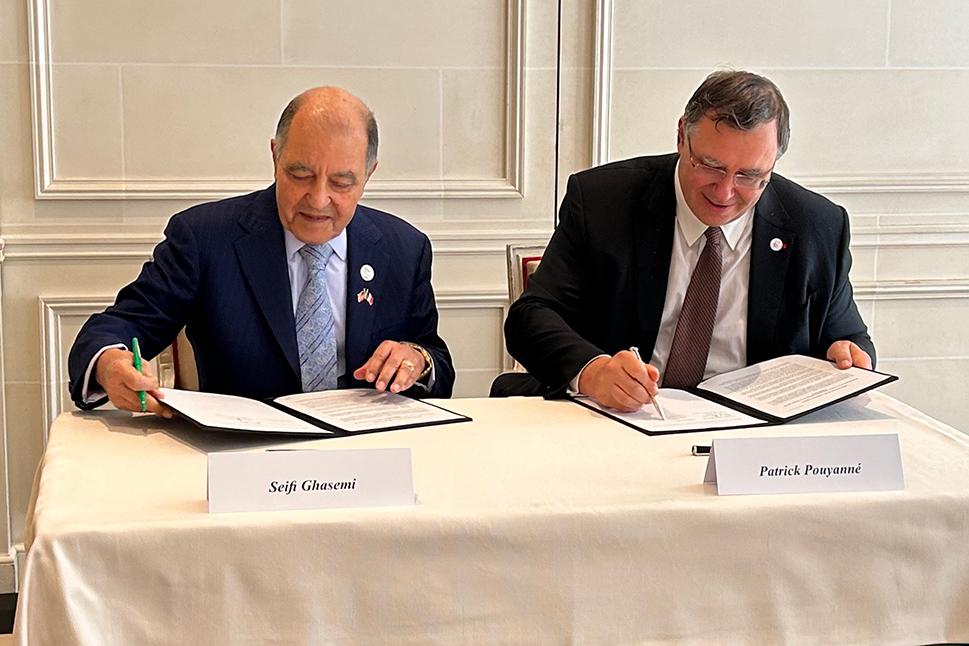 Air Products and TotalEnergies green hydrogen deal signing